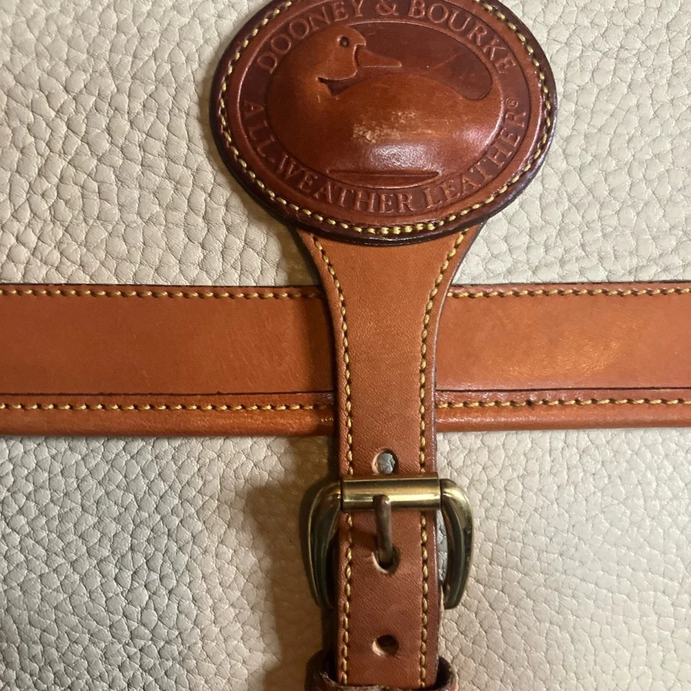 Dooney & Bourke Ivory Leather Crossbody Vintage Bag - Picture 2 of 14